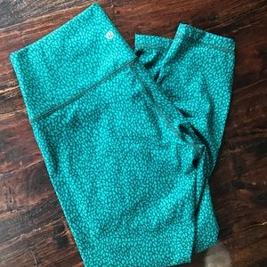 Lululemon high waisted 7/8 length leggings size 10